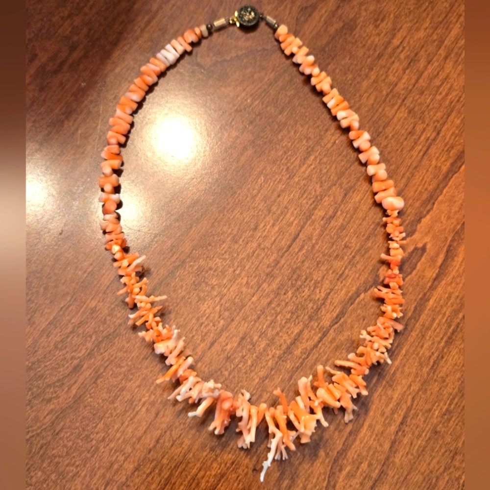 Rare Vintage Pink Coral Necklace🧡